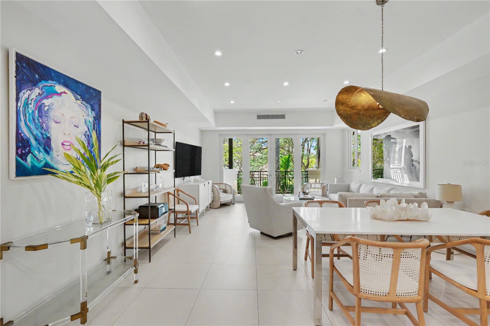 LAS VENTANAS I CONDOMINIUM - Residential