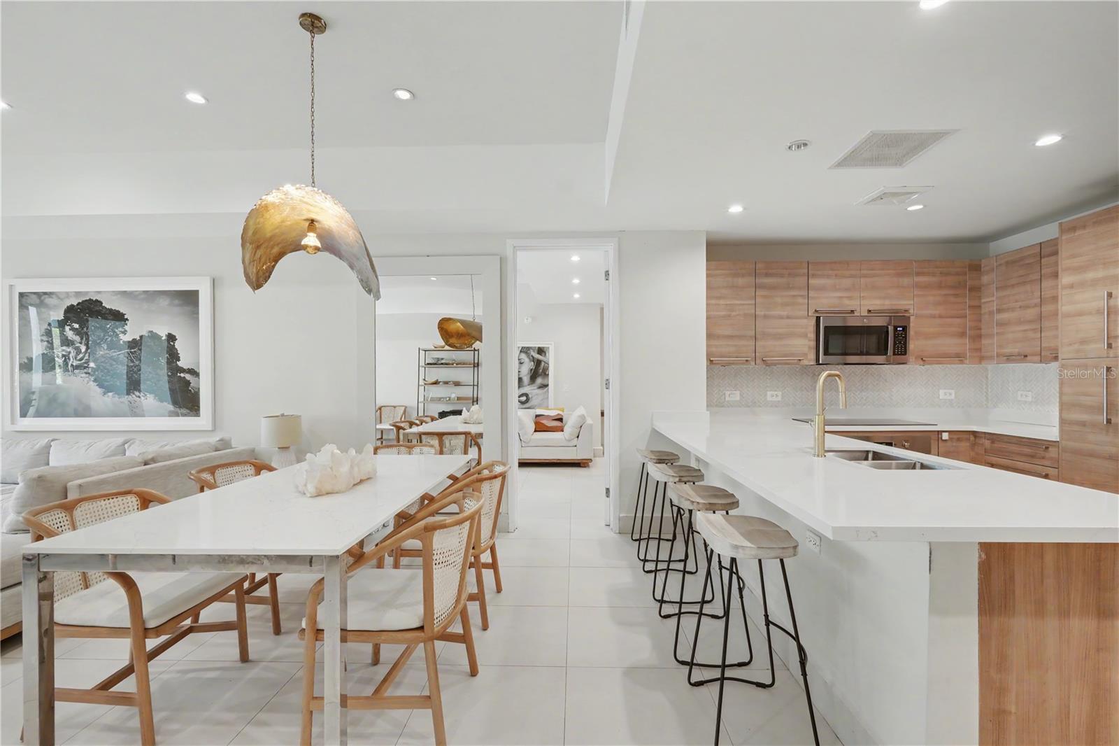 LAS VENTANAS I CONDOMINIUM - Residential