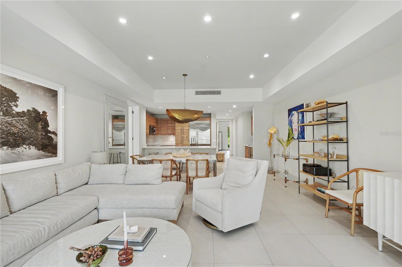 LAS VENTANAS I CONDOMINIUM - Residential