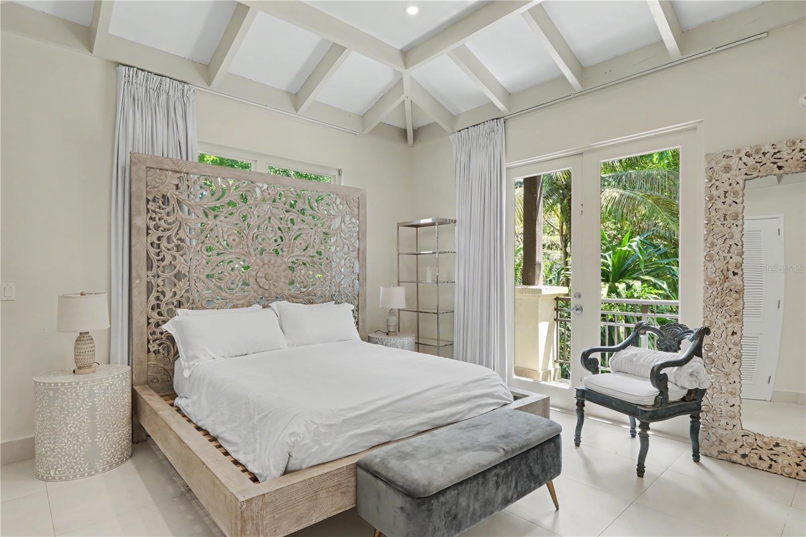 LAS VENTANAS I CONDOMINIUM - Residential