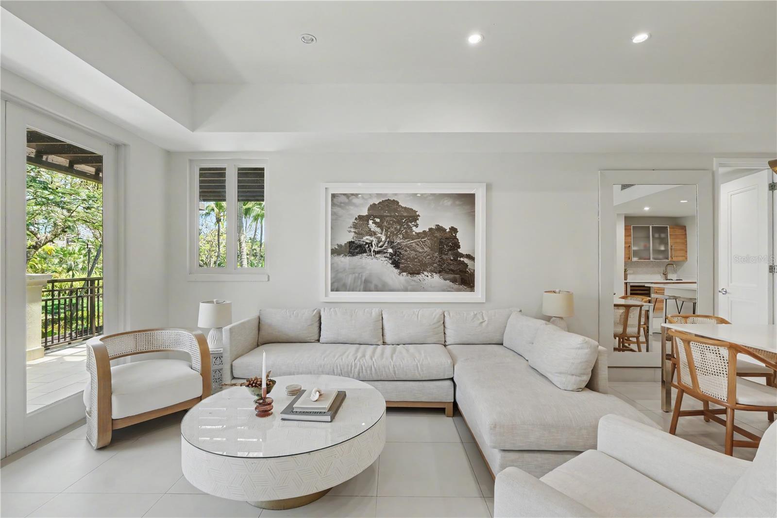 LAS VENTANAS I CONDOMINIUM - Residential