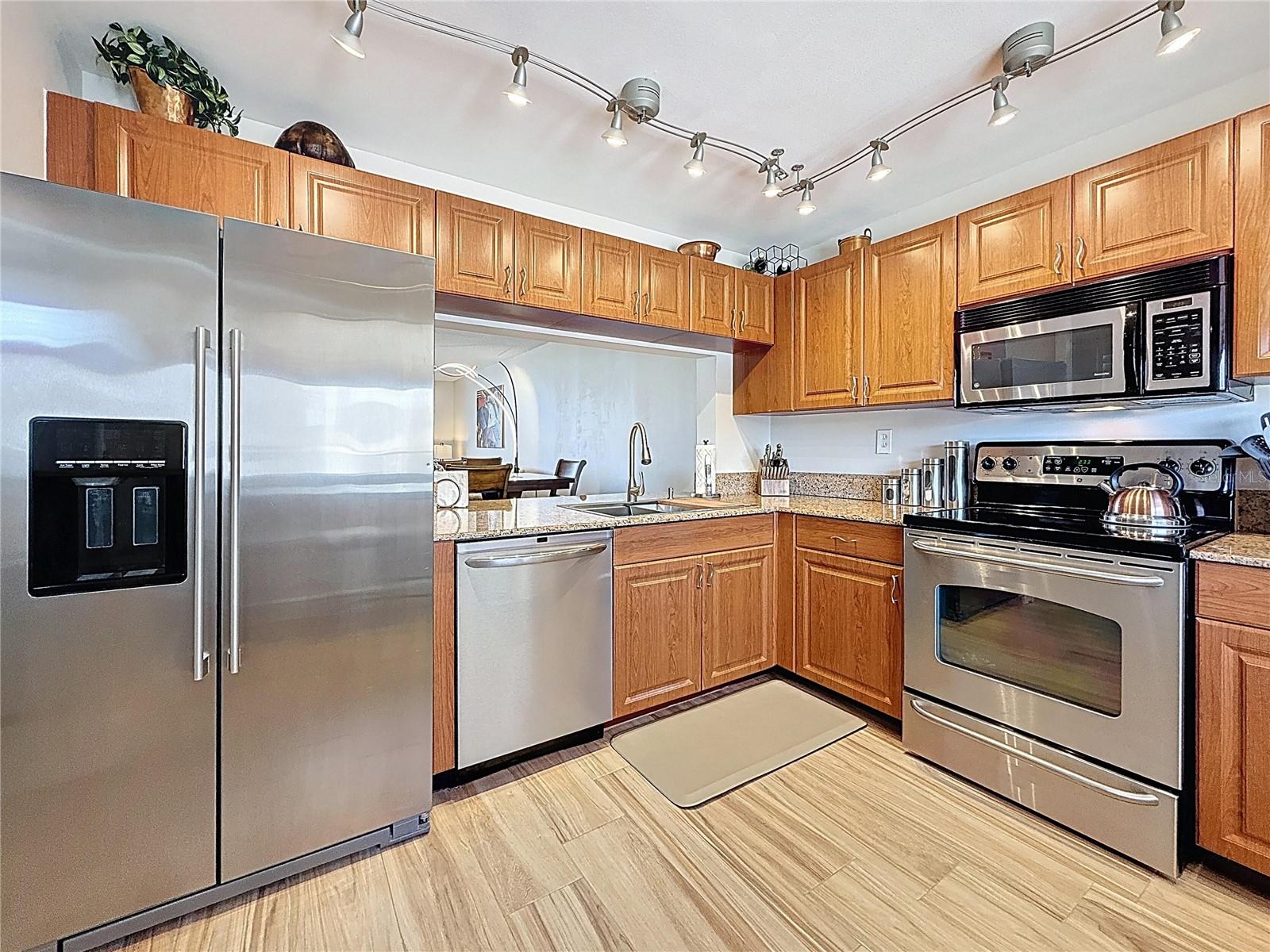 1581 GULF BOULEVARD 102N