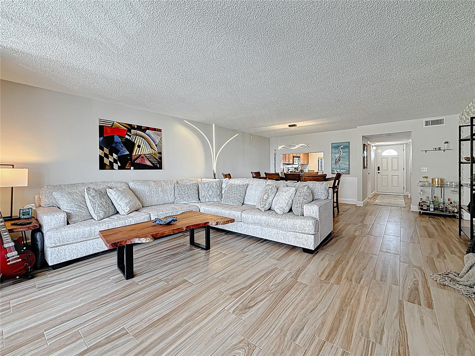 HARBOUR THE CONDO - Residential