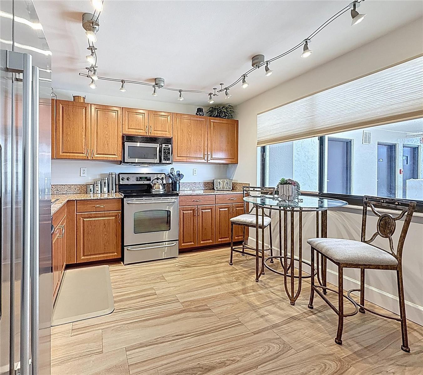 HARBOUR THE CONDO - Residential