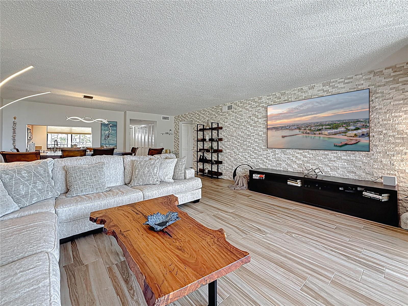 HARBOUR THE CONDO - Residential