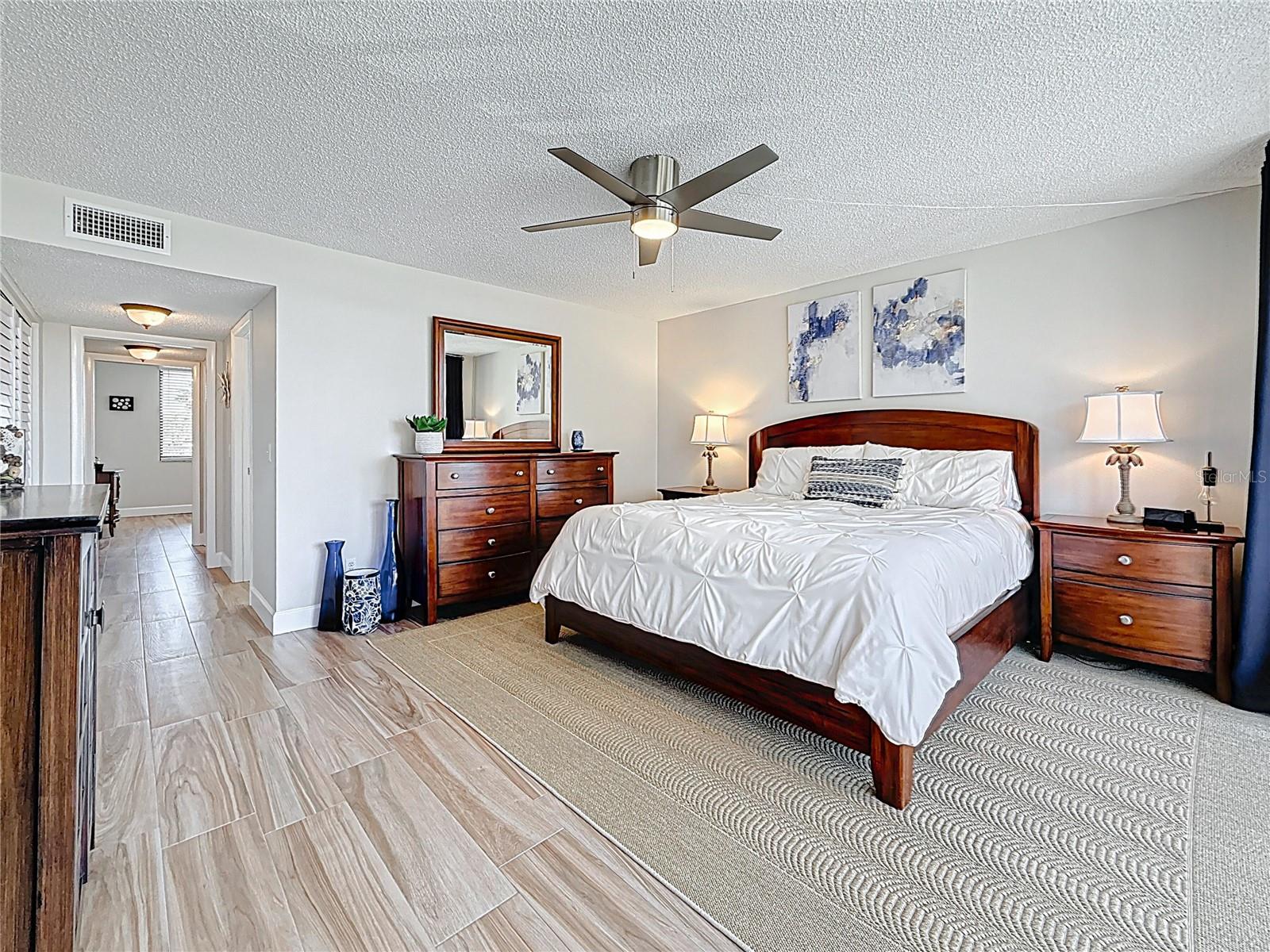 HARBOUR THE CONDO - Residential