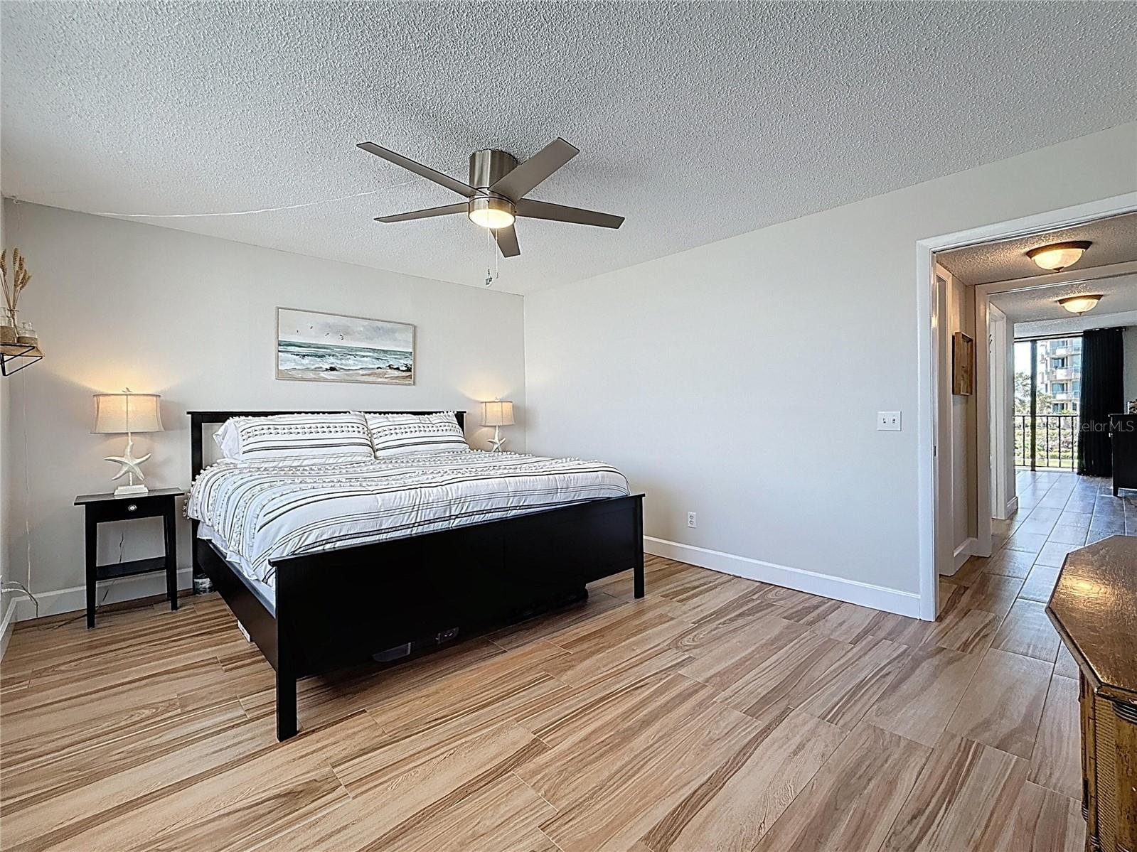 HARBOUR THE CONDO - Residential