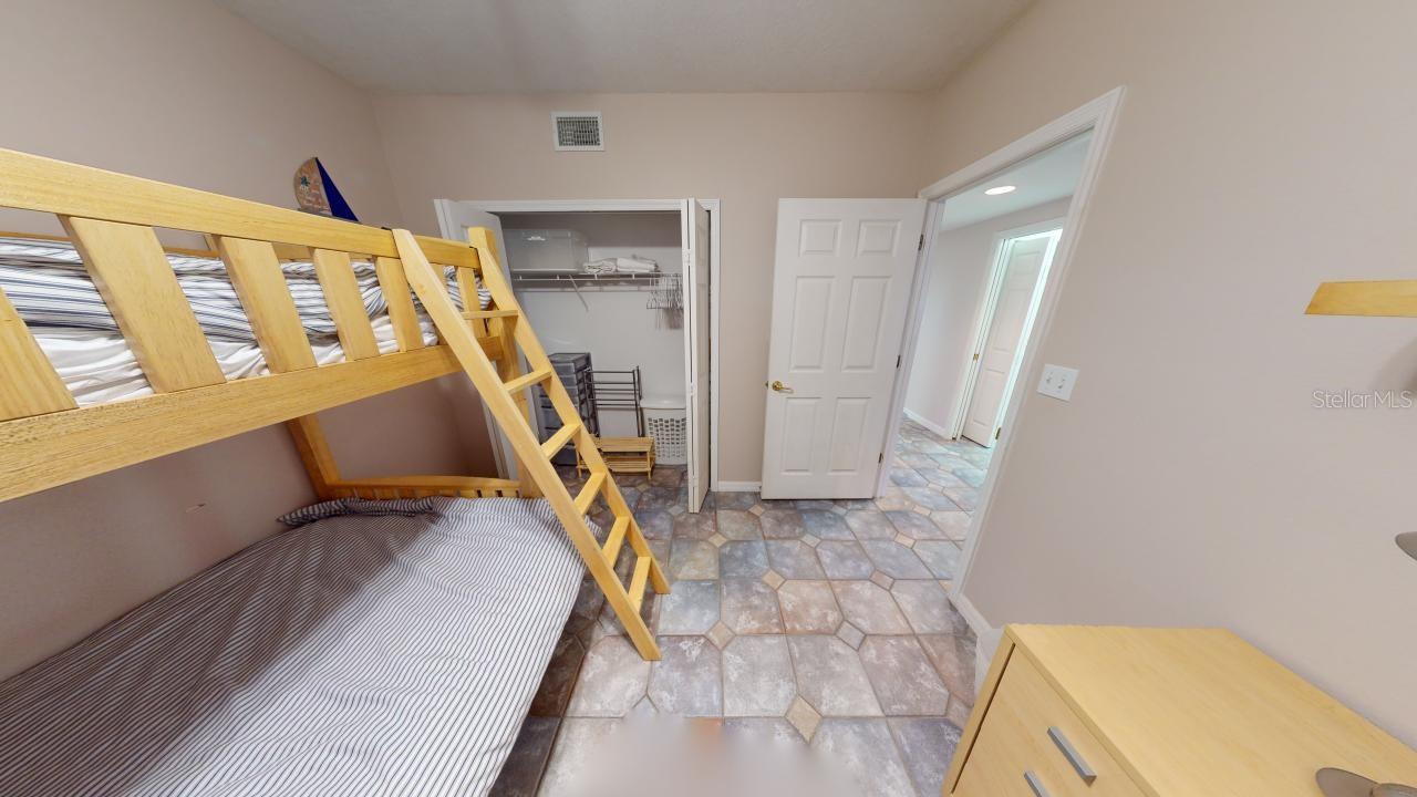 OCEAN WALK NSB BLDG 02 - Residential