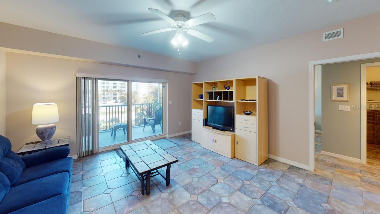 OCEAN WALK NSB BLDG 02 - Residential