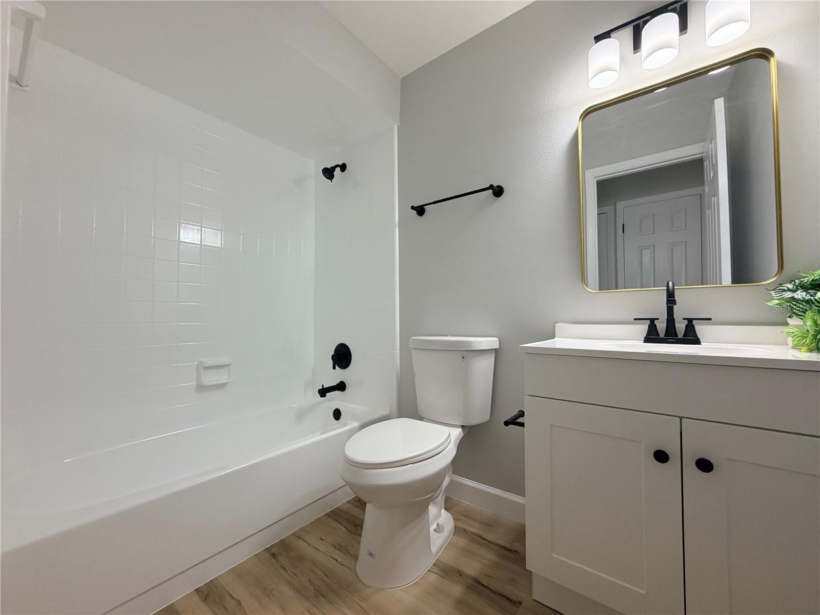 UNIVERSITY HILLS - Residential