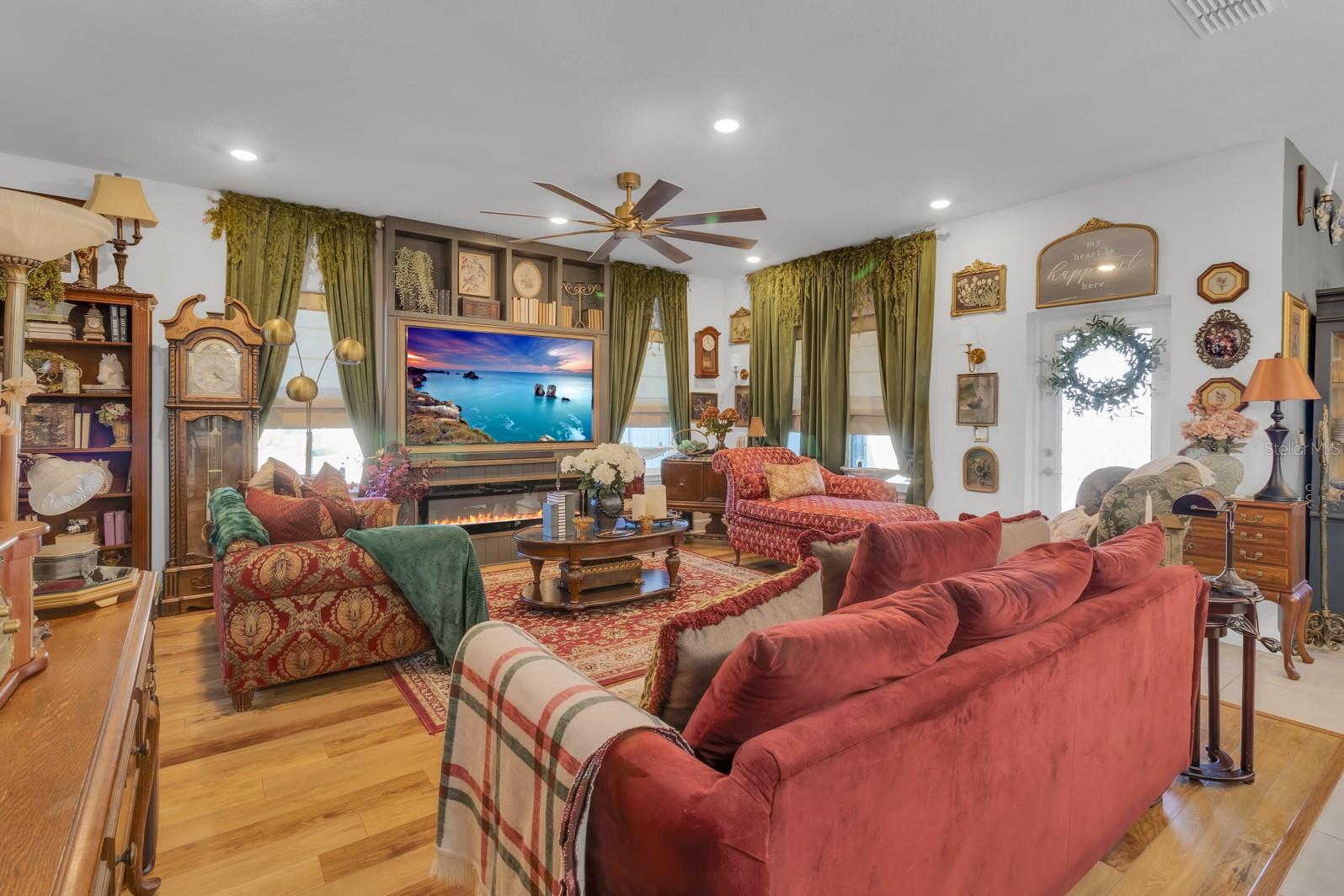 HARMONY CENTRAL PH 1 - Residential