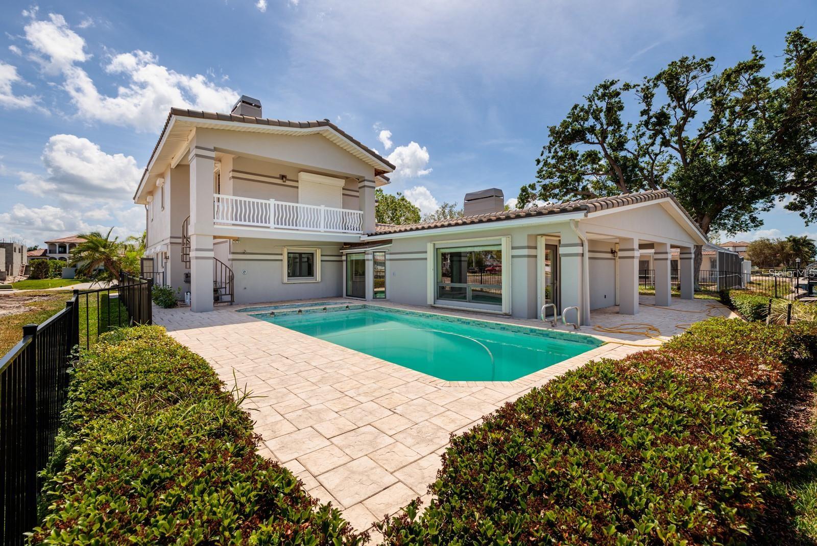 VENETIAN ISLES - Residential