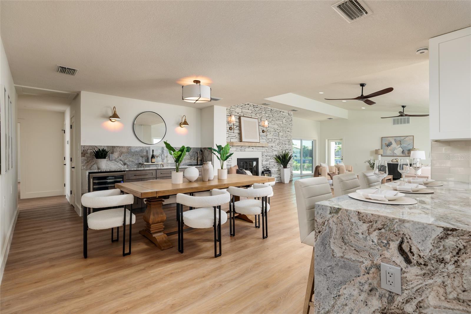 VENETIAN ISLES - Residential