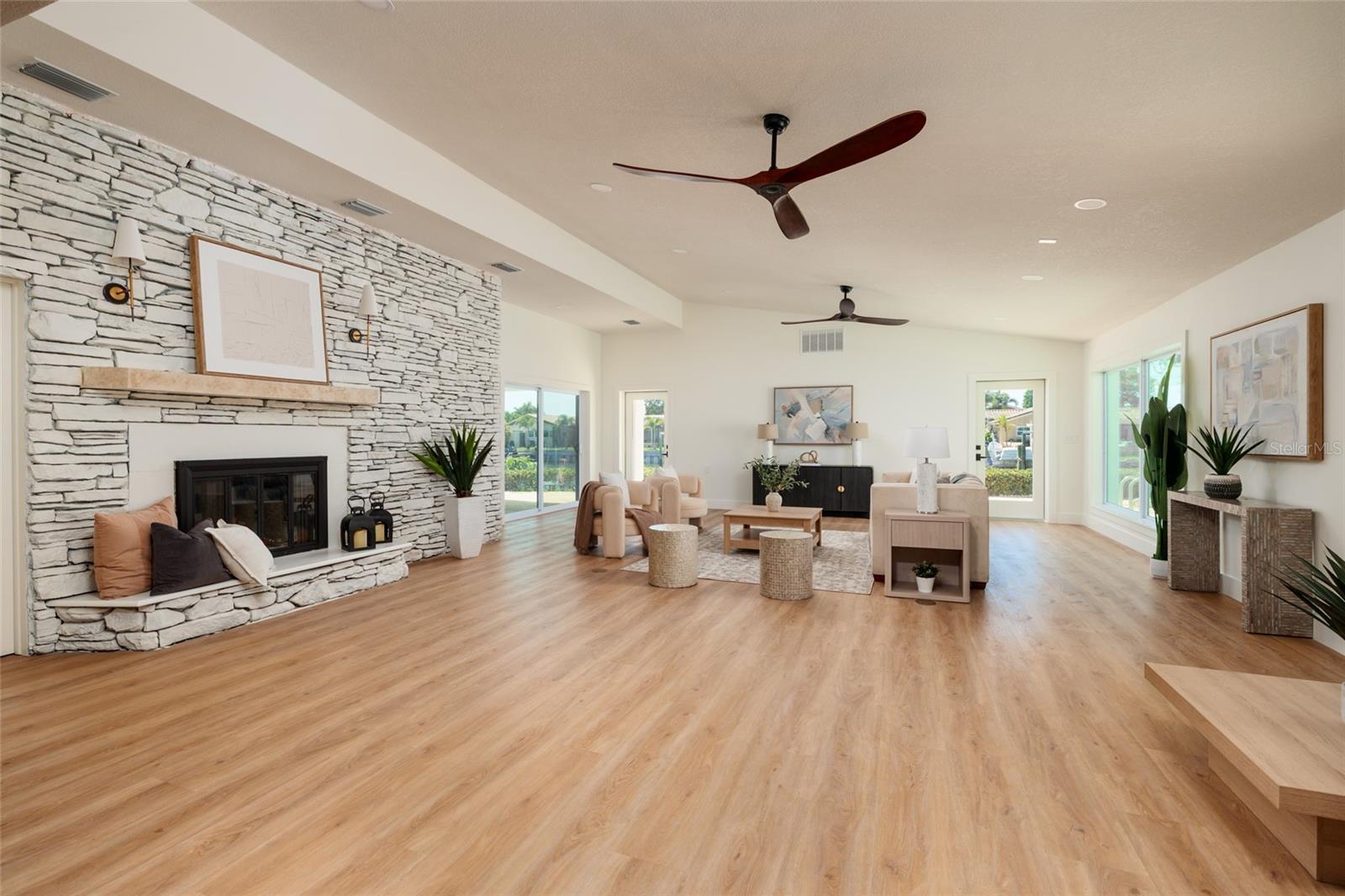 VENETIAN ISLES - Residential