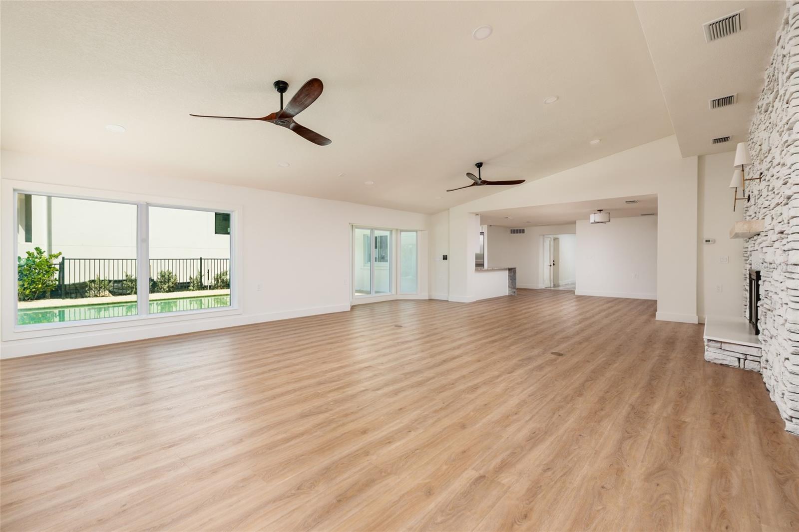 VENETIAN ISLES - Residential