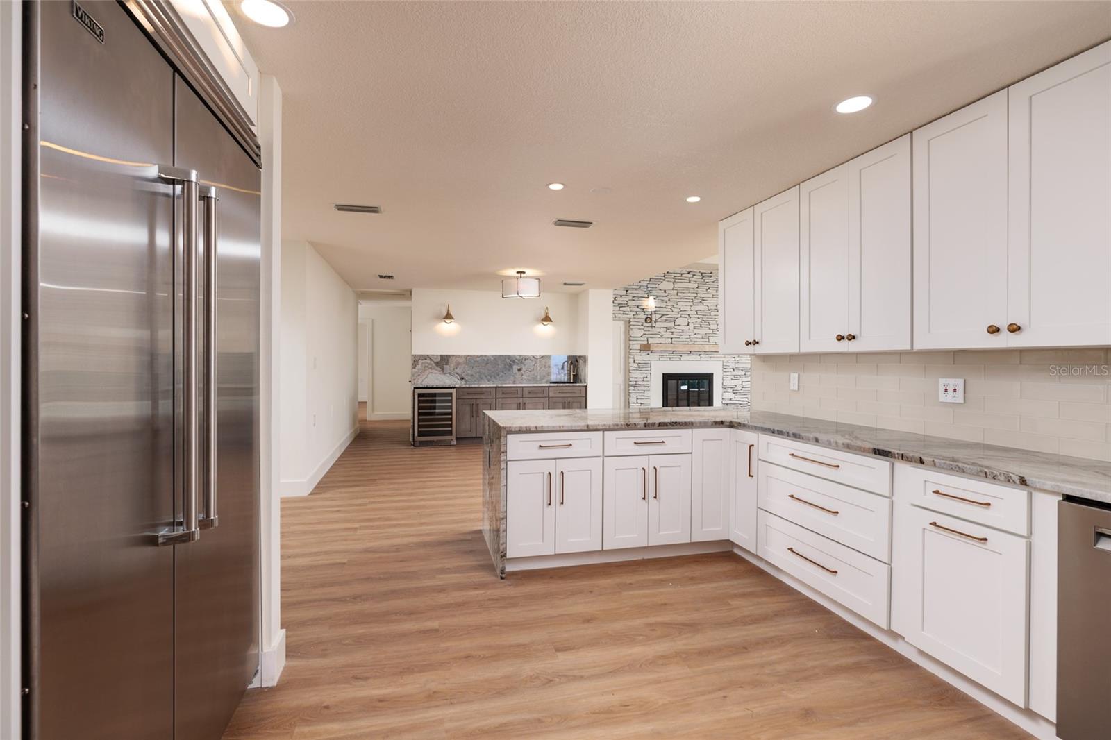VENETIAN ISLES - Residential