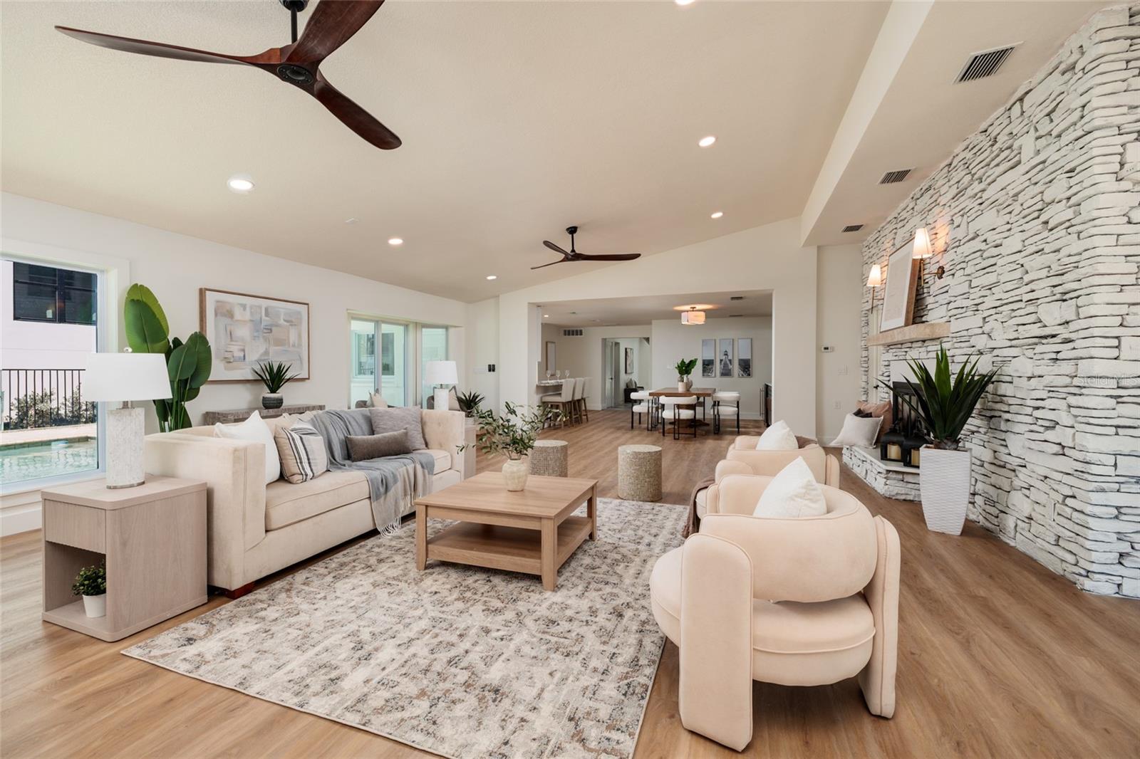 VENETIAN ISLES - Residential