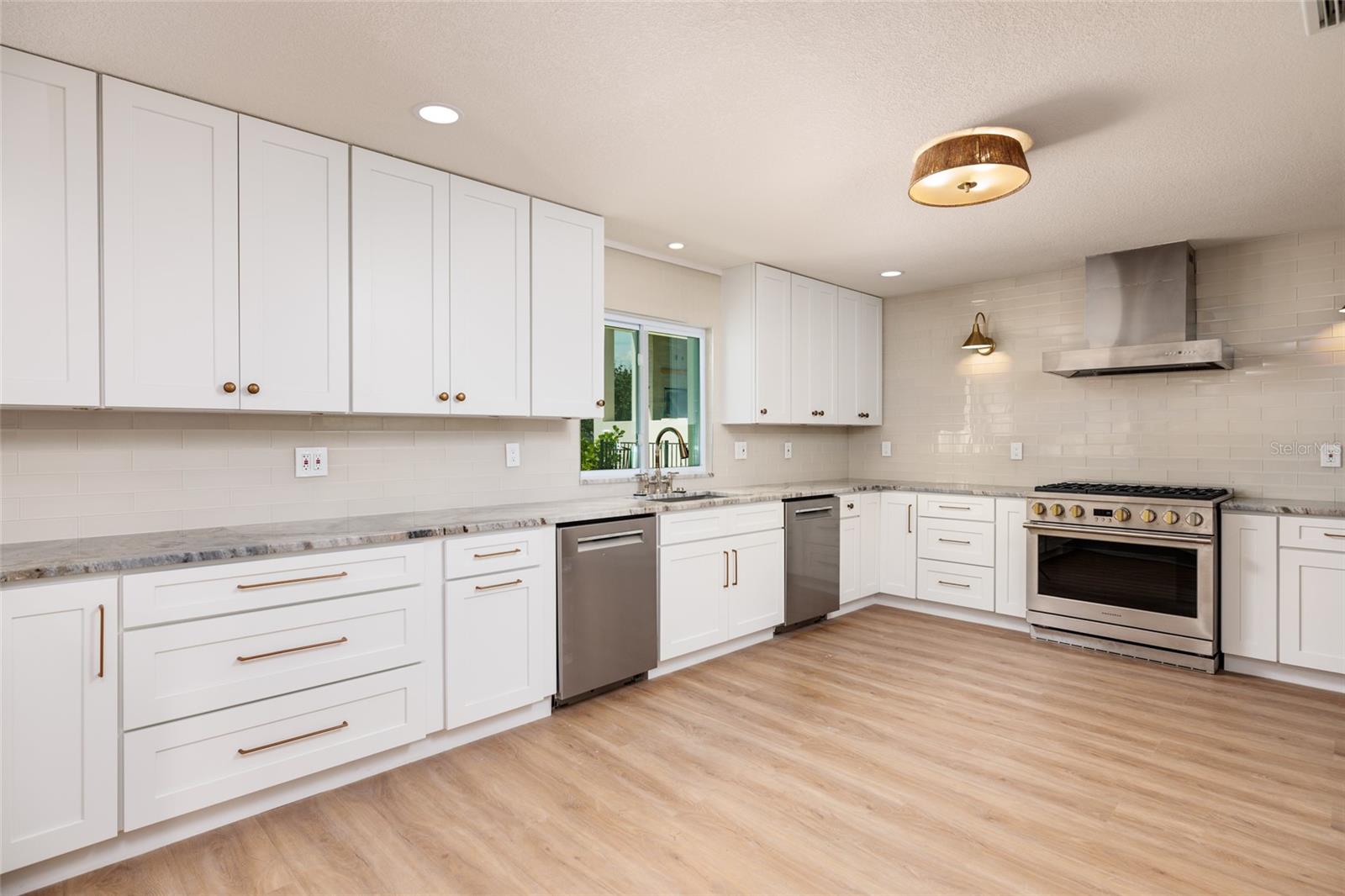 VENETIAN ISLES - Residential