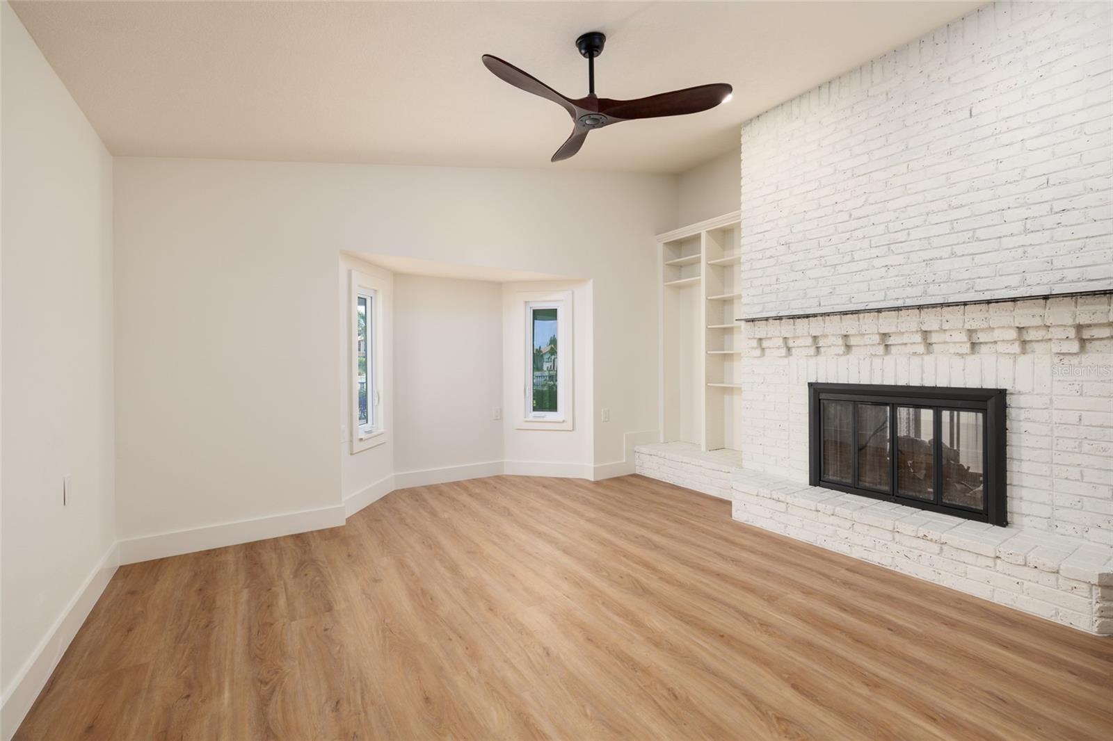 VENETIAN ISLES - Residential