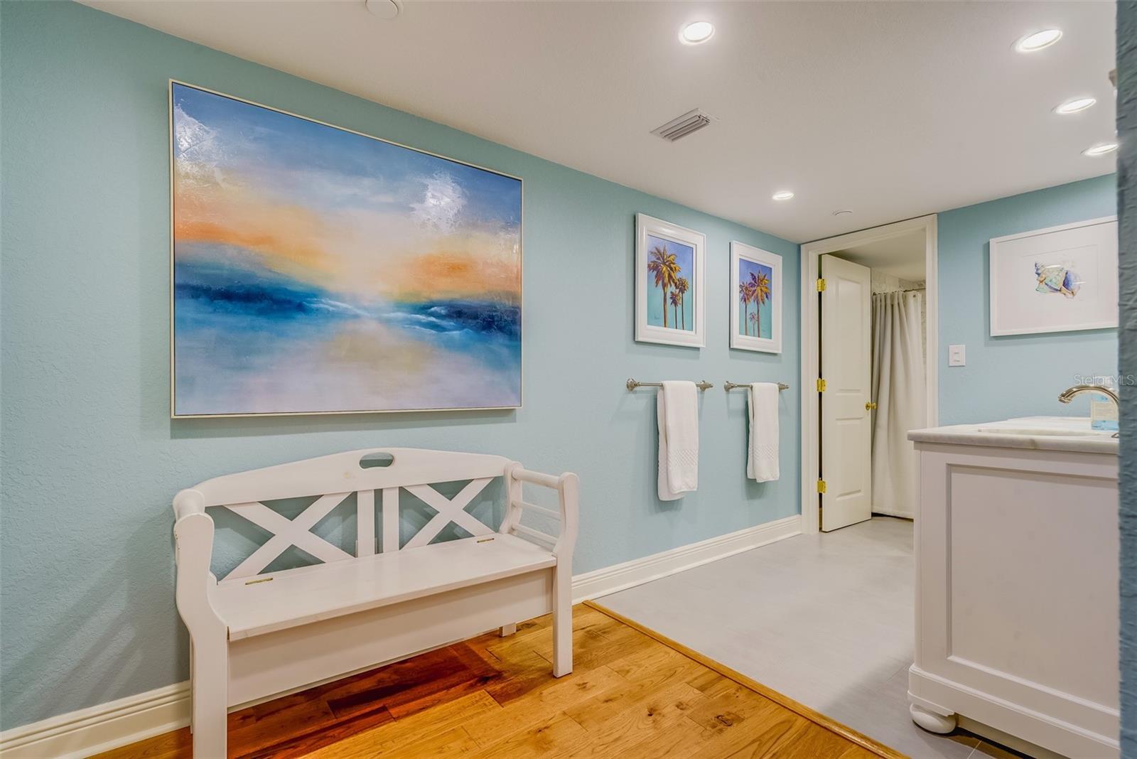 LANDMARK TOWERS - Residential Lease