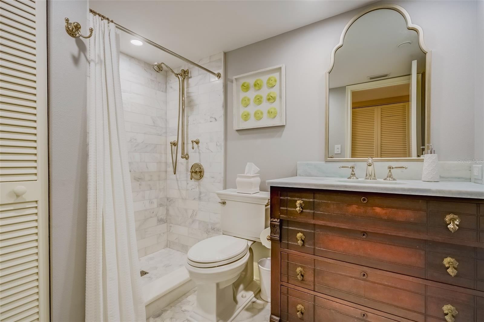 LANDMARK TOWERS - Residential Lease