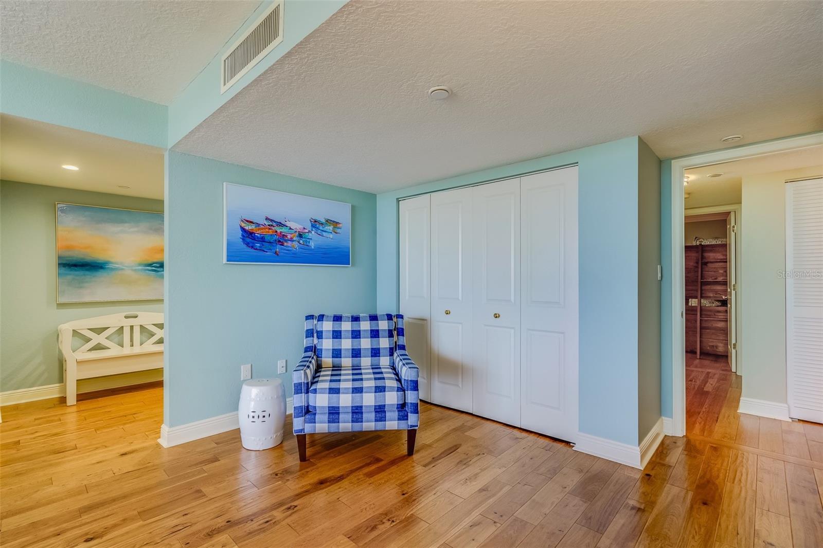 LANDMARK TOWERS - Residential Lease