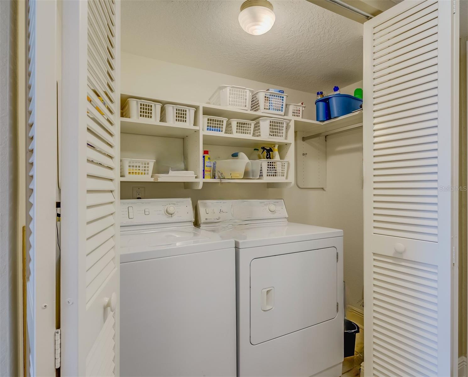 LANDMARK TOWERS - Residential Lease