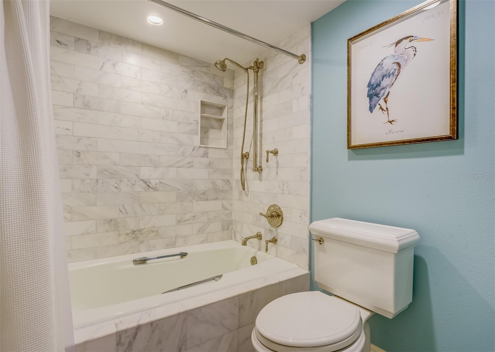 LANDMARK TOWERS - Residential Lease