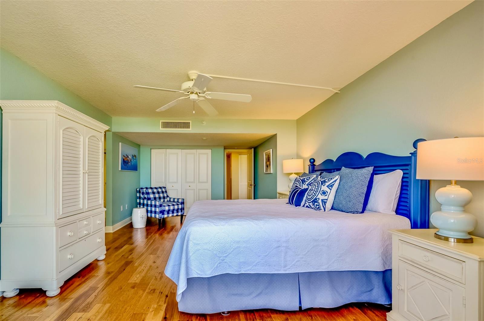 LANDMARK TOWERS - Residential Lease