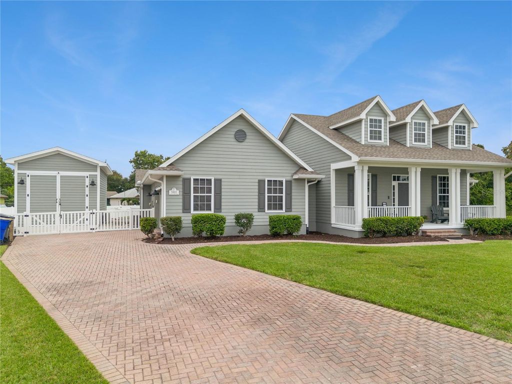 Photo of 560 Cody Allen Court, Saint Cloud, FL 34769 (MLS # G5103019)