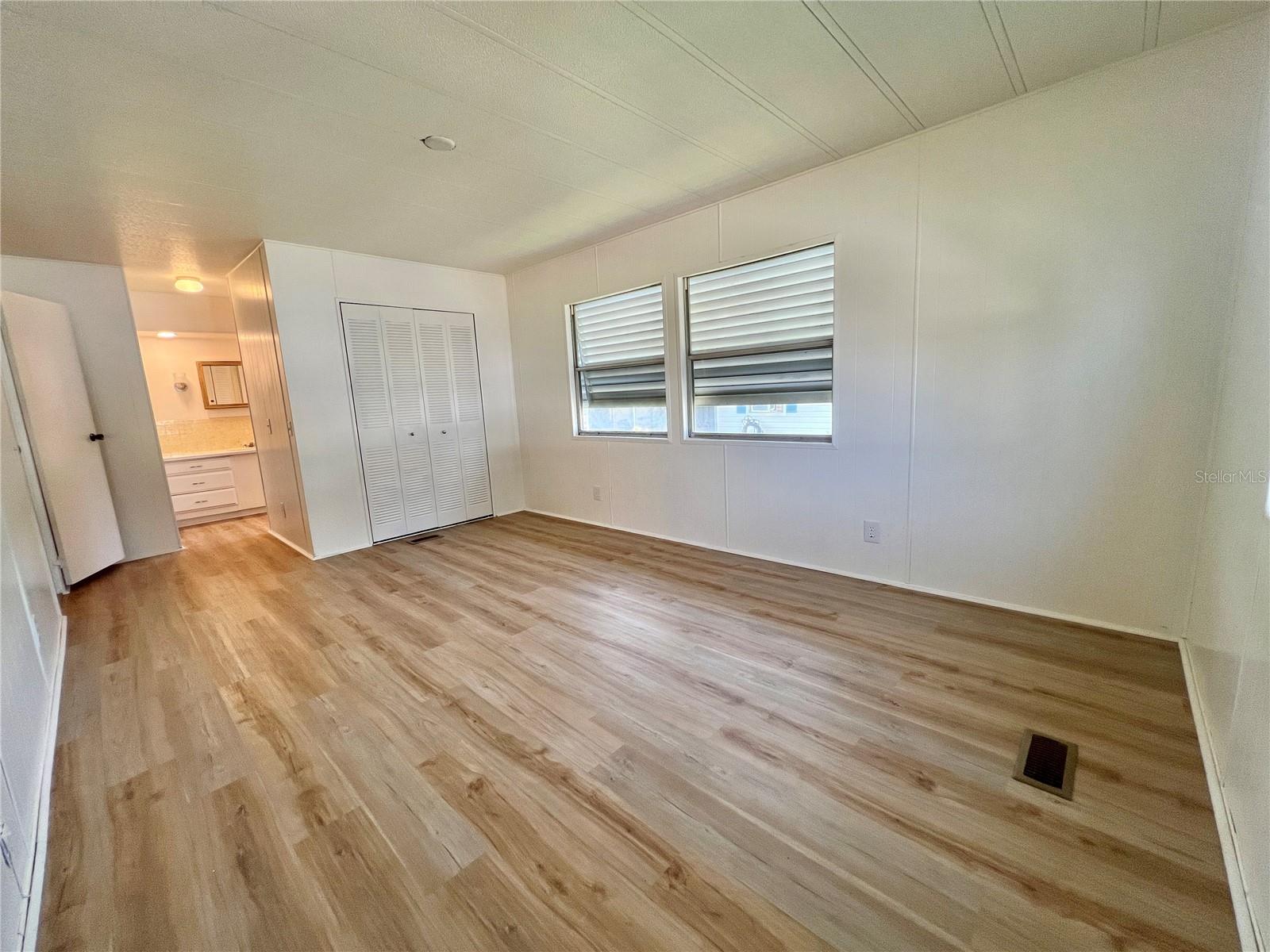 HAWTHORNE AT LEESBURG A COOP - Residential