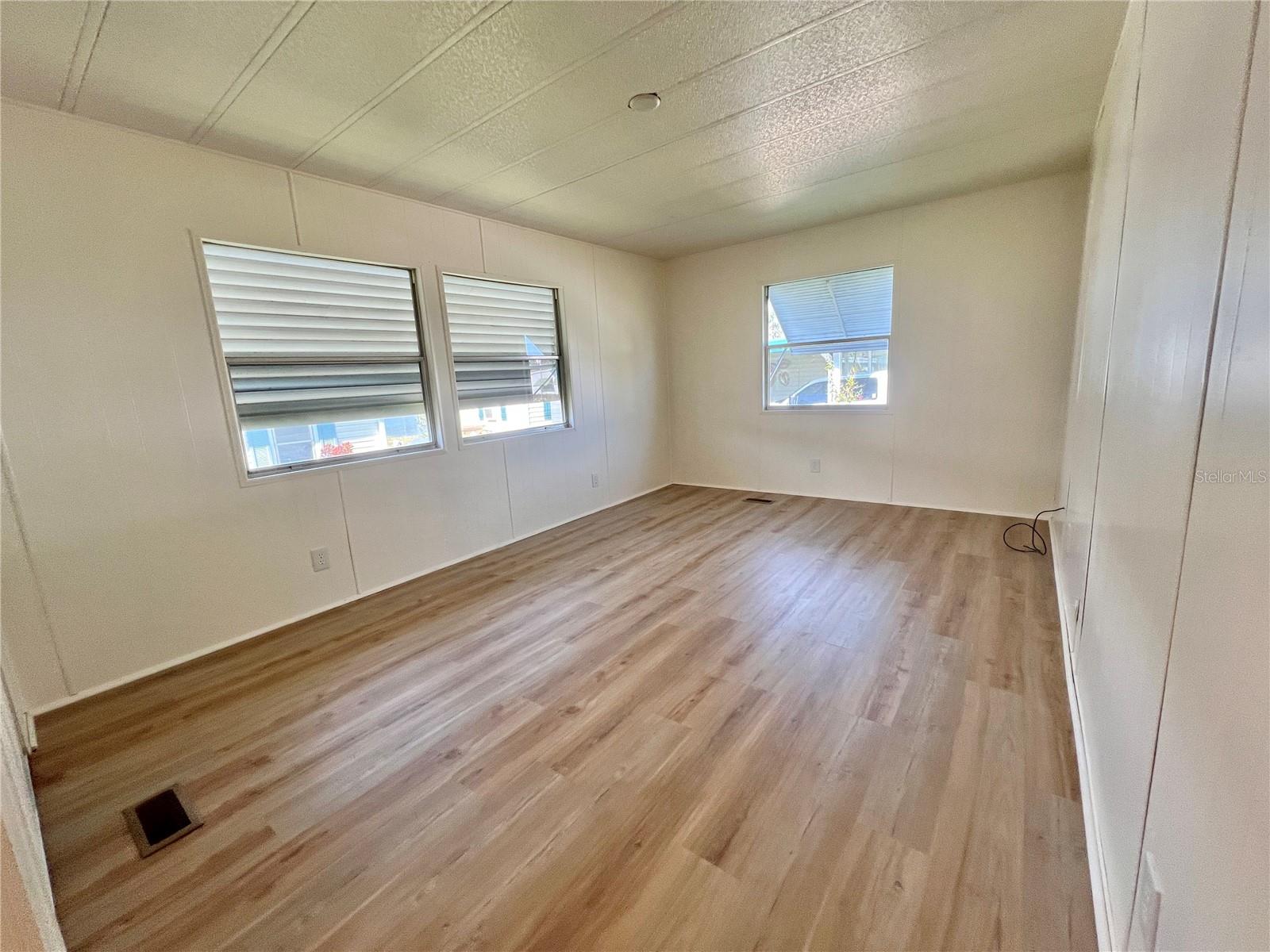 HAWTHORNE AT LEESBURG A COOP - Residential