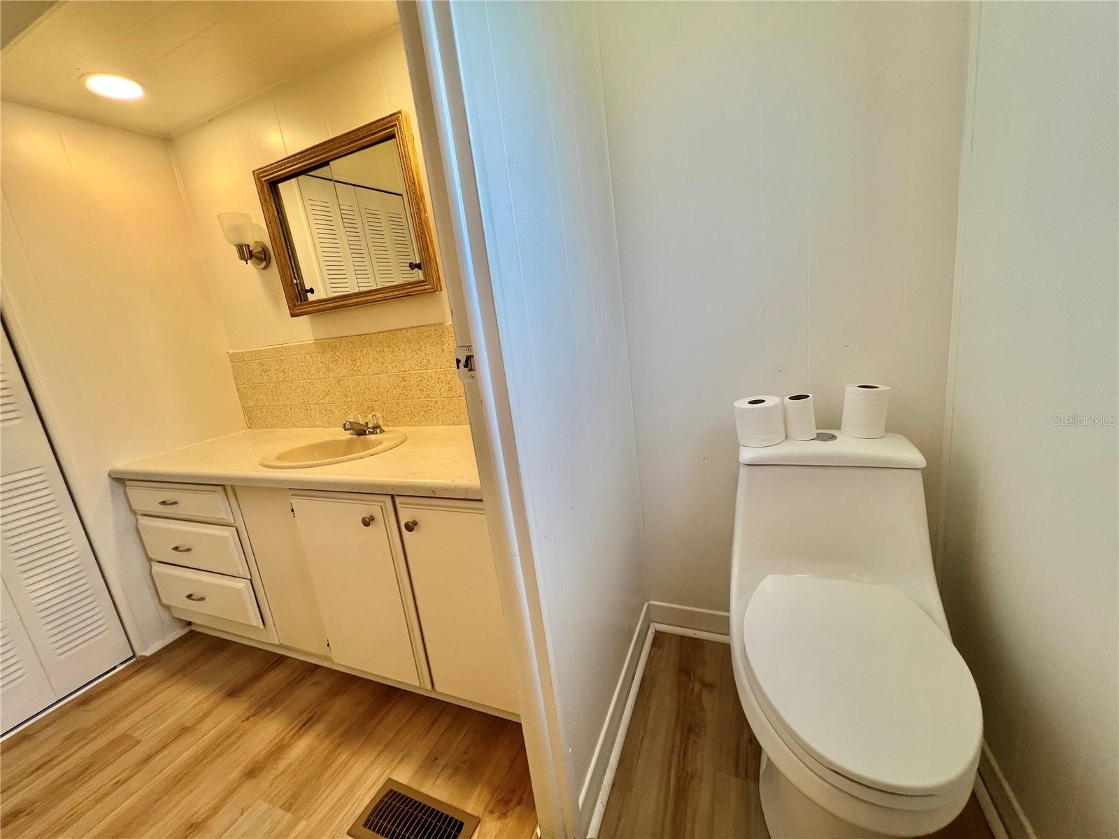 HAWTHORNE AT LEESBURG A COOP - Residential