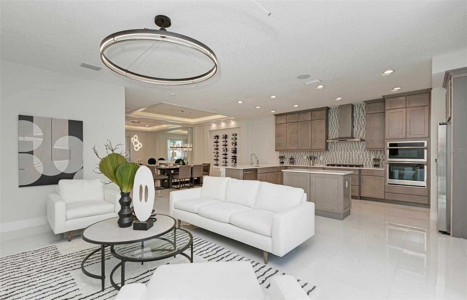 AQUA LAGOON TWNHMS - Residential