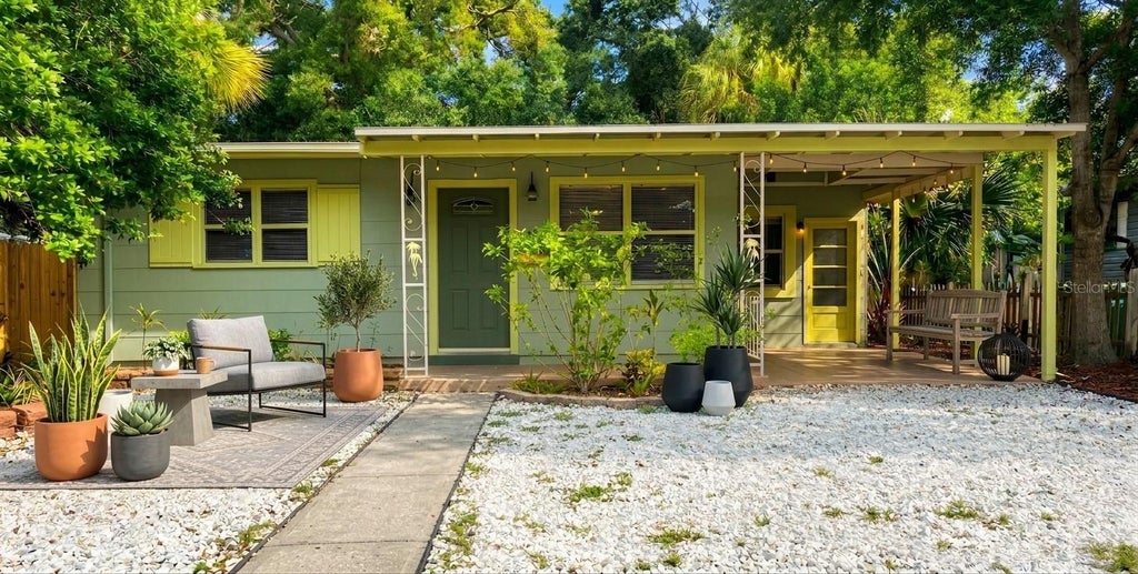 Photo of 2401 Quincy Street S, St Petersburg, FL 33711 (MLS # TB8546212)