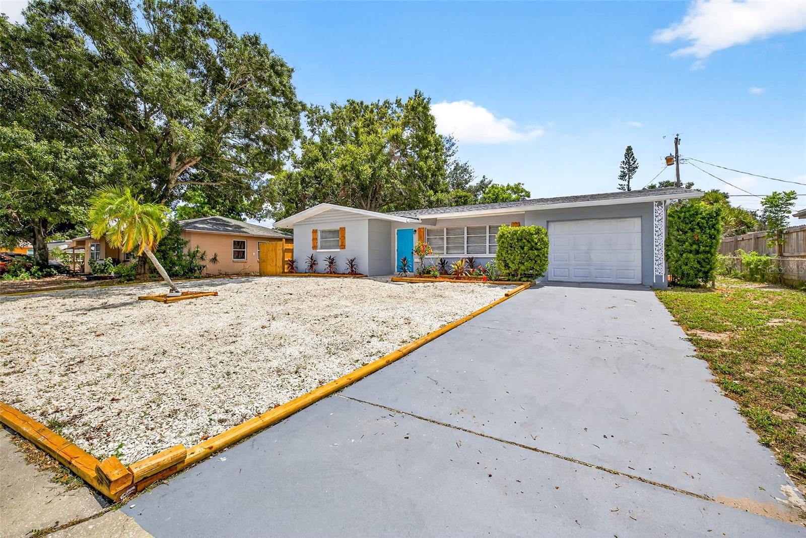 One or more photo(s) has been virtually staged. 2 Bedroom , 2 Bath 1 car garage completely remodeled and ready to move in! New Roof, New water heater
AC 2023 New Shake Kitchen Cabinets, New Quartz Countertops, New Stainless Steel Appliances, New LVP
Flooring throughout New Remodeled Bathrooms . Seller is offering Concessions with an acceptable contract call
today and schedule your private tour!