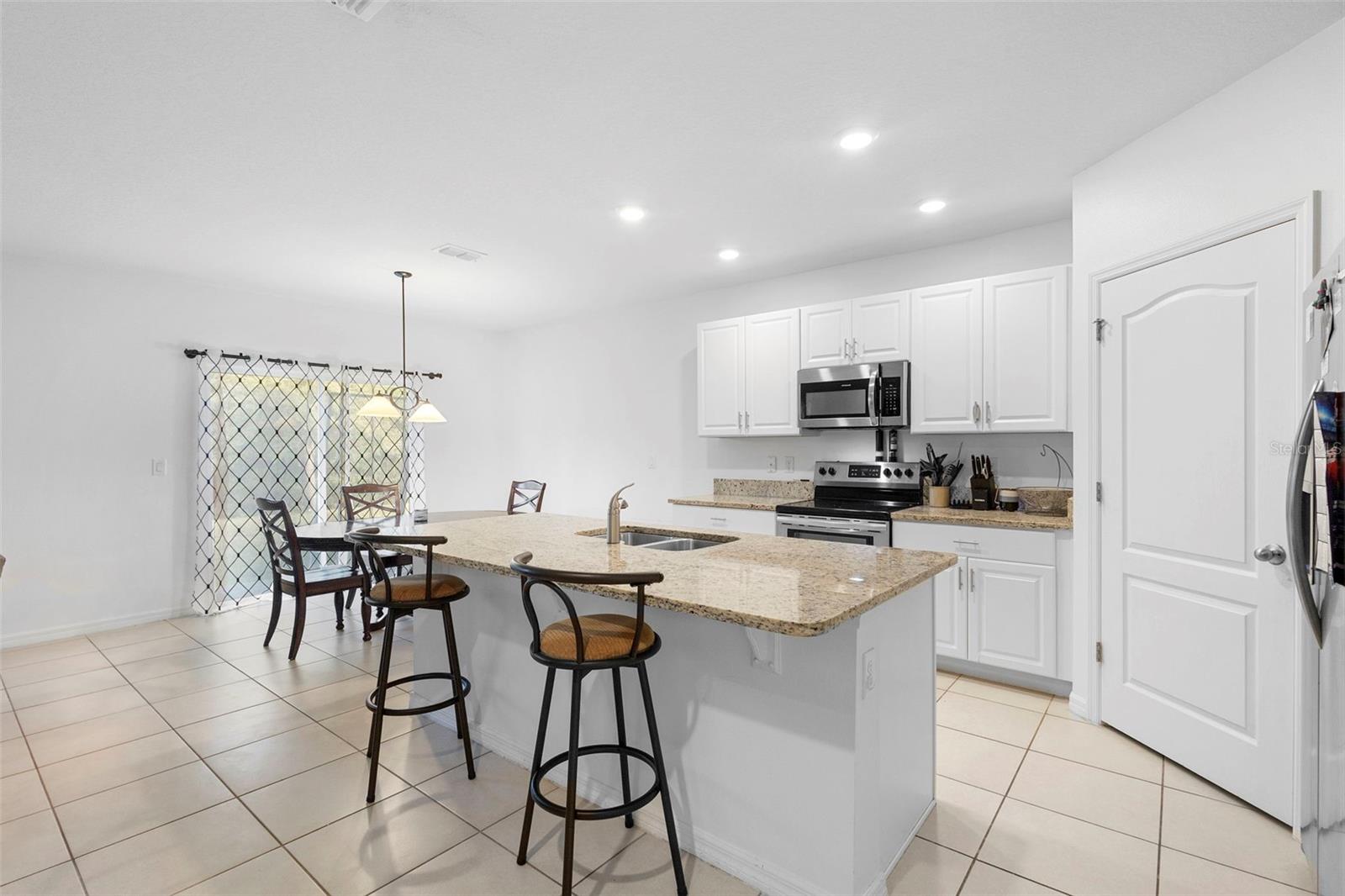 VICTORIA OAKS PH A - Residential