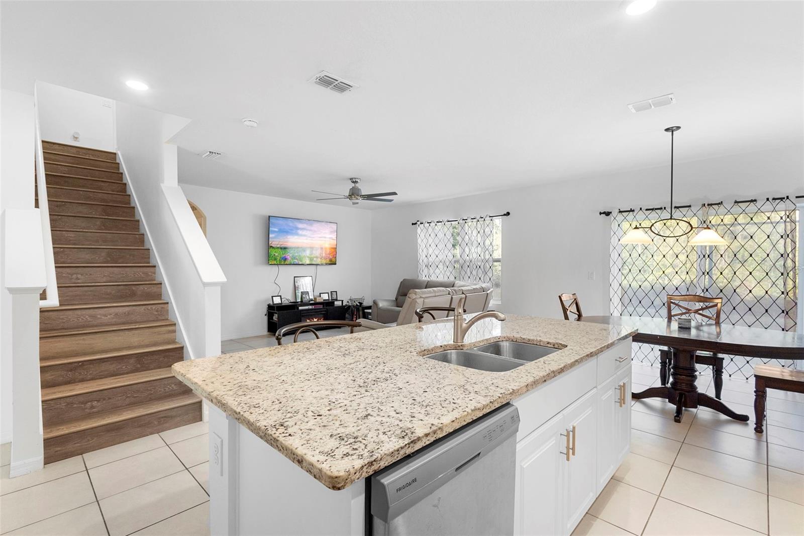 VICTORIA OAKS PH A - Residential