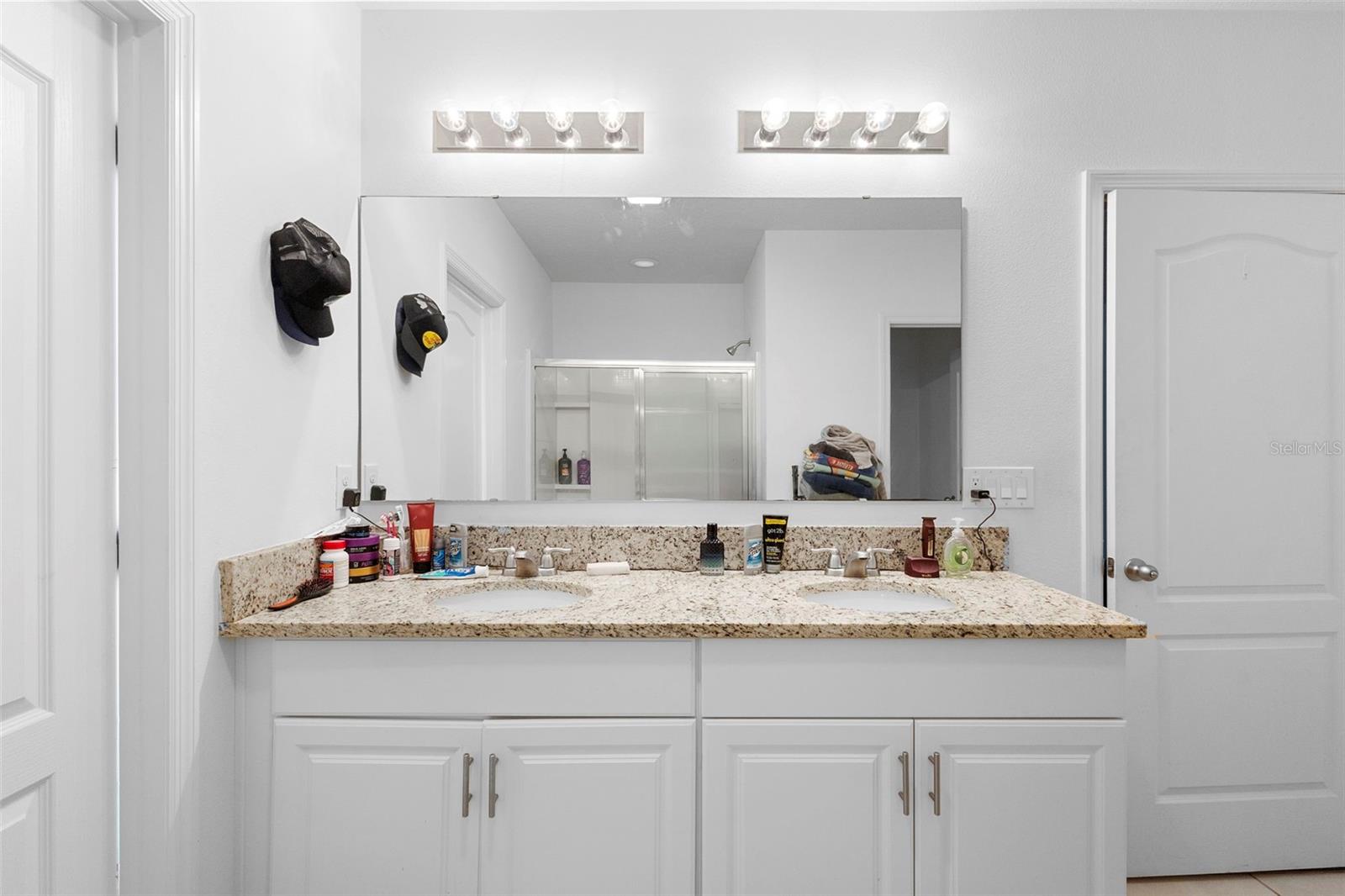 VICTORIA OAKS PH A - Residential