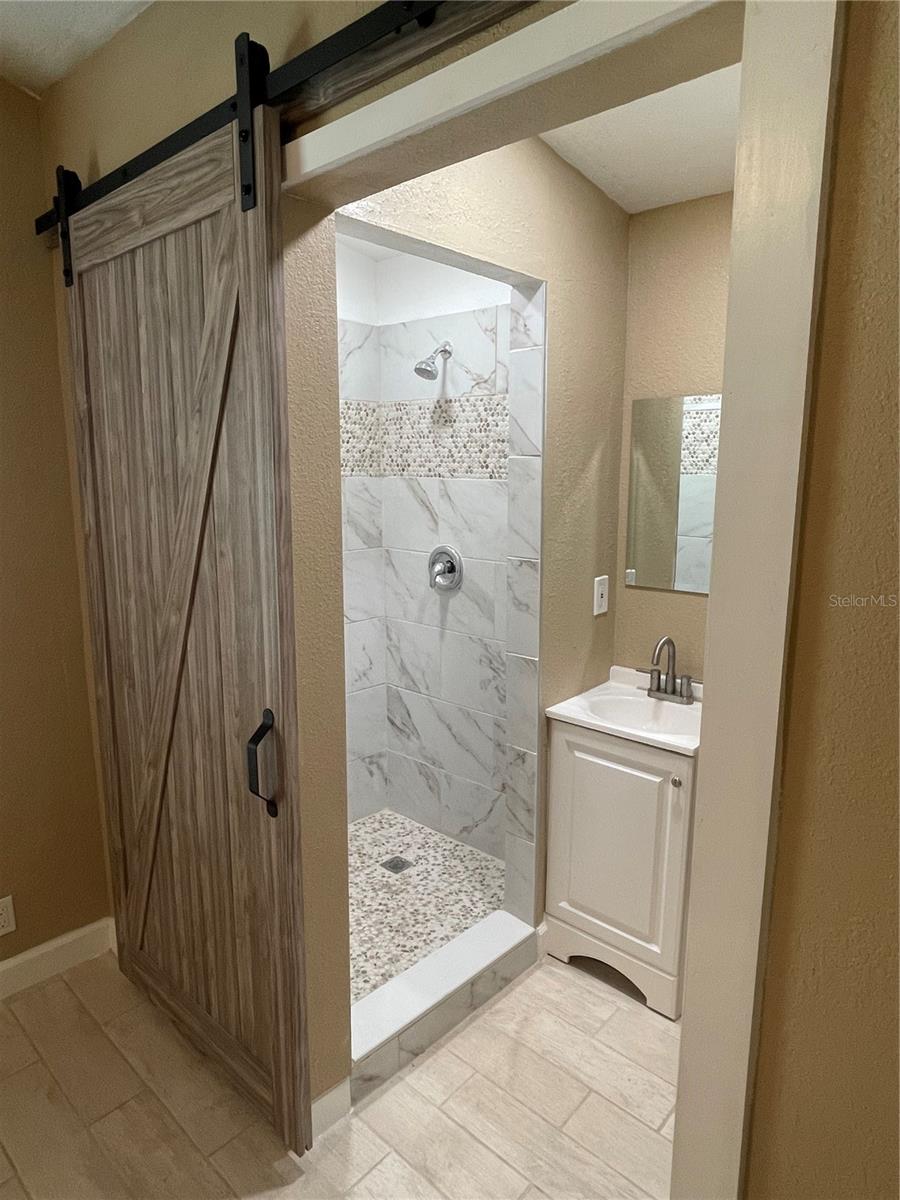 ACADEMY MANOR UNIT 01 - Residential