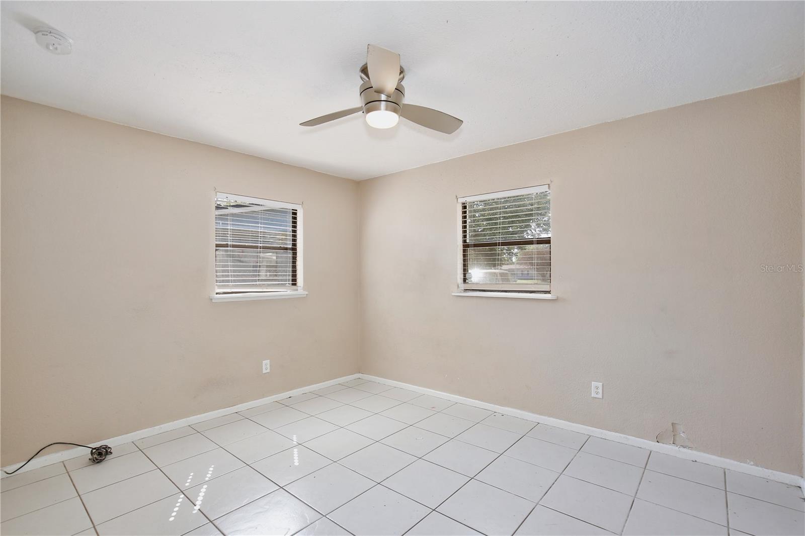 ACADEMY MANOR UNIT 01 - Residential