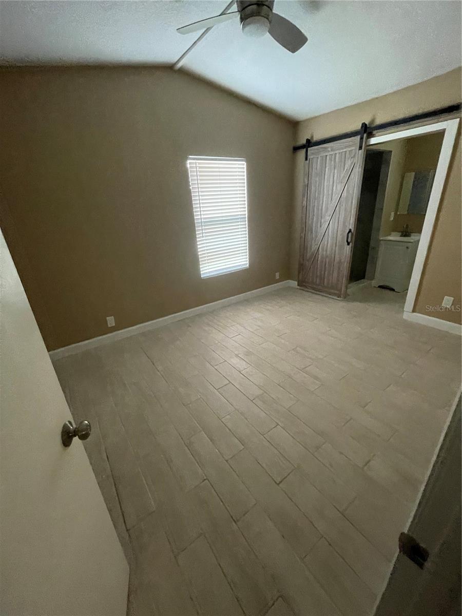 ACADEMY MANOR UNIT 01 - Residential