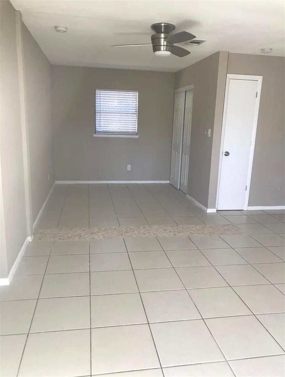 ACADEMY MANOR UNIT 01 - Residential