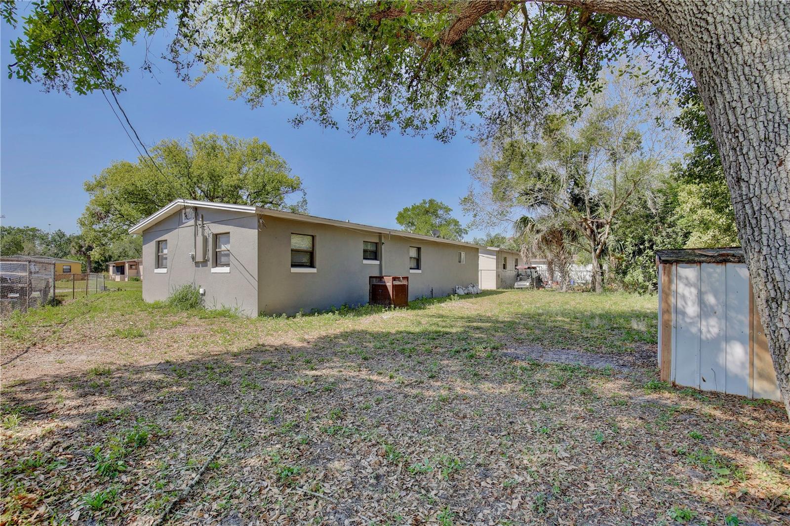 ACADEMY MANOR UNIT 01 - Residential