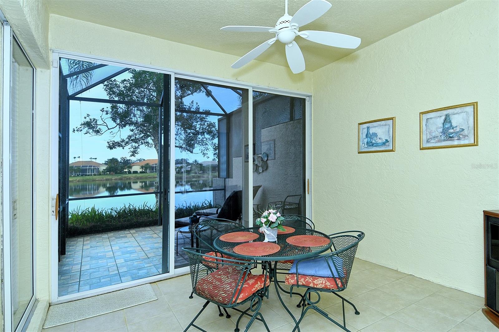 HERITAGE OAKS GOLF & COUNTRY CLUB - Residential