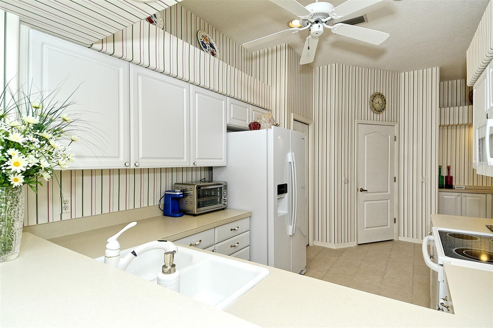 HERITAGE OAKS GOLF & COUNTRY CLUB - Residential