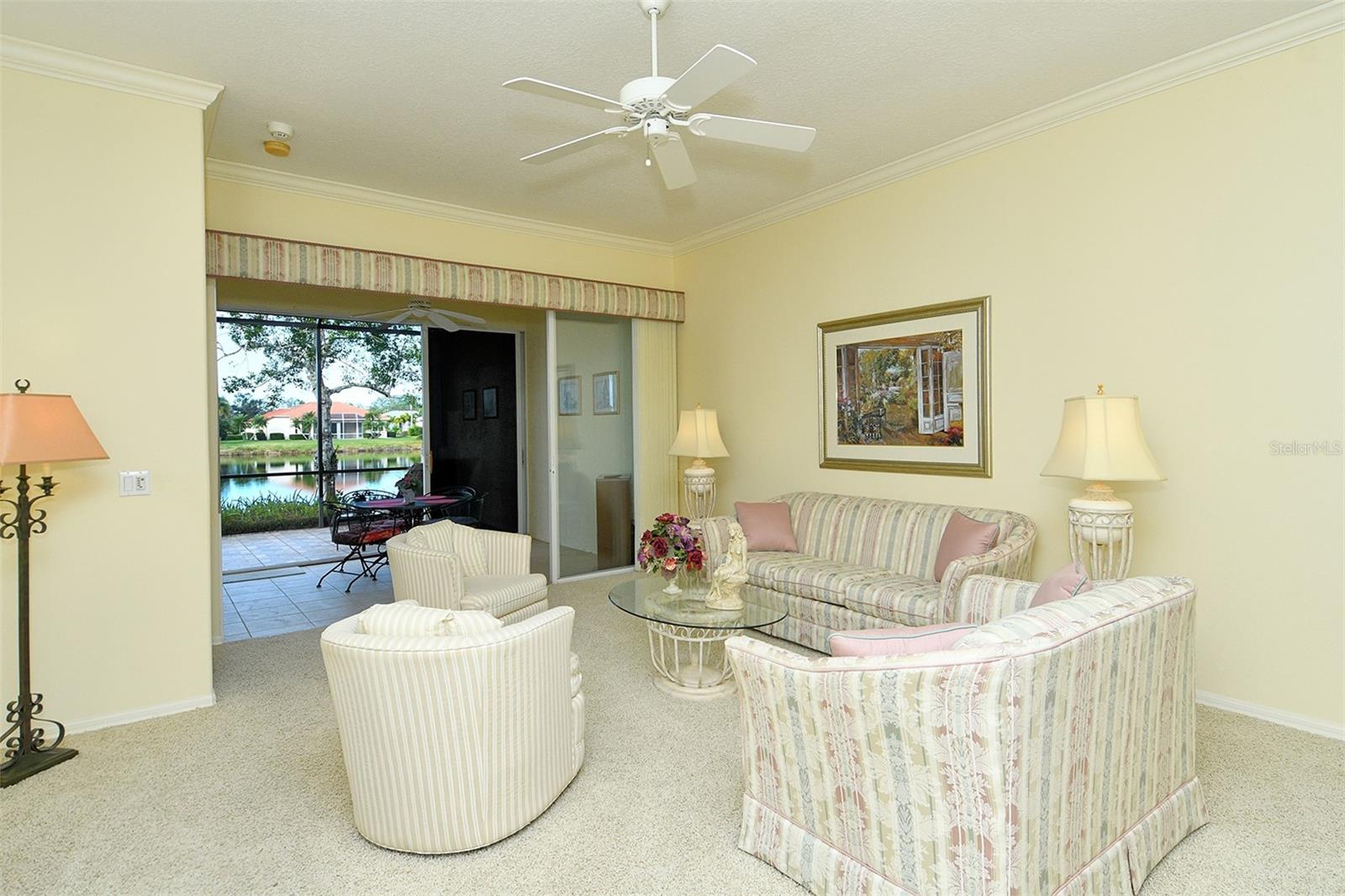 HERITAGE OAKS GOLF & COUNTRY CLUB - Residential
