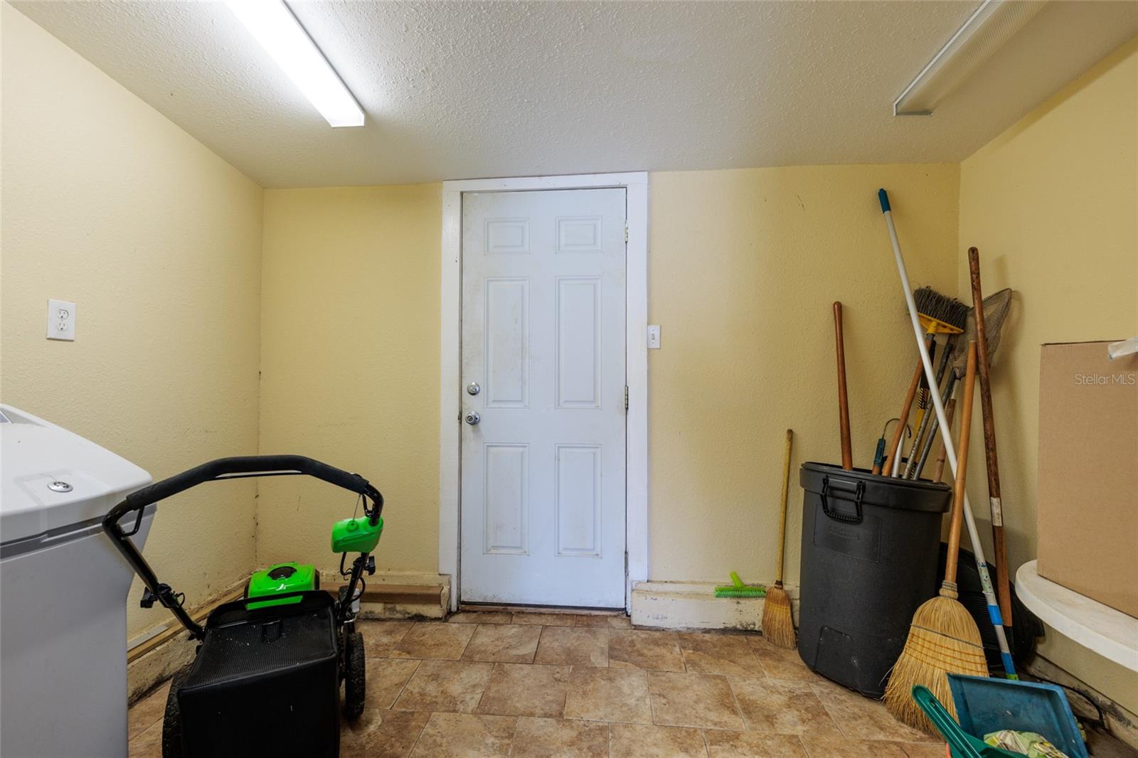 MONTICELLO PARK - Residential