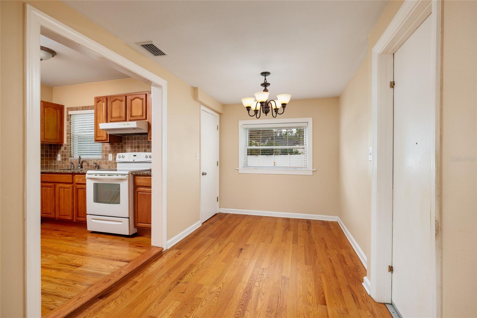 MONTICELLO PARK - Residential