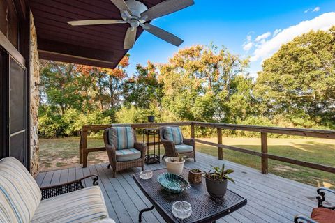 Tiny photo for 1416 Grove Avenue, Leesburg, FL 34748 (MLS # TB8441414)